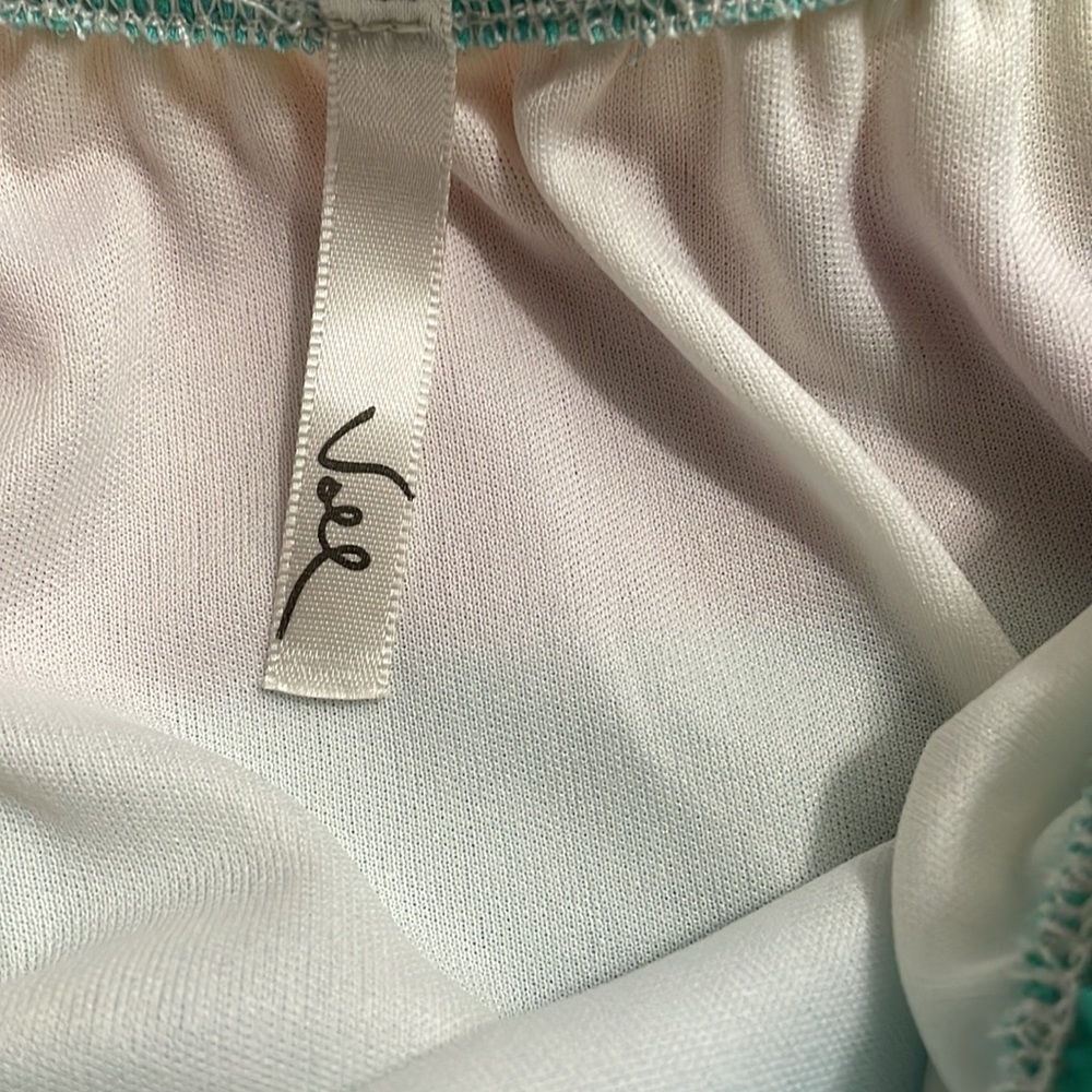 Large, multi-color resort/summer dress - Picture 4 of 5
